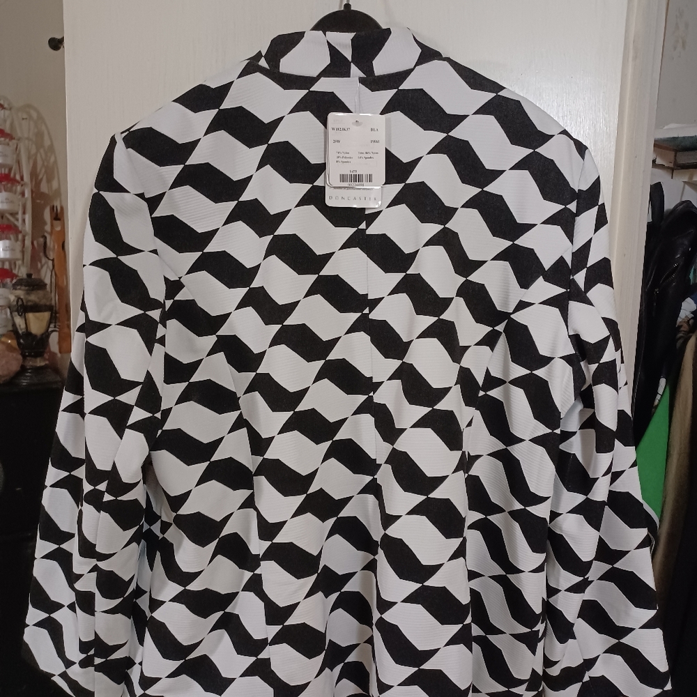 Doncaster ladies blazer jacket, size 20W